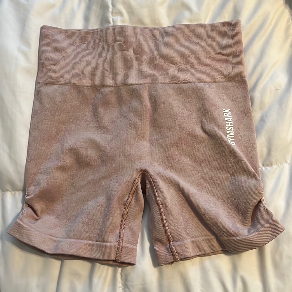 pink camo gymshark spandex shorts / size small